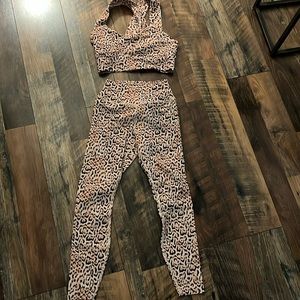 Lorna Jane cheeta set